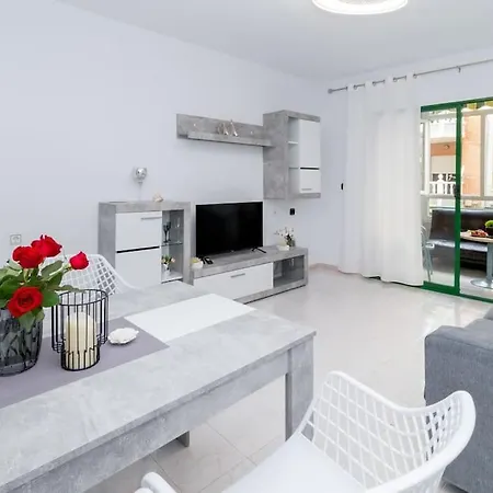 Silver Rose Granfield A126 Apartment *